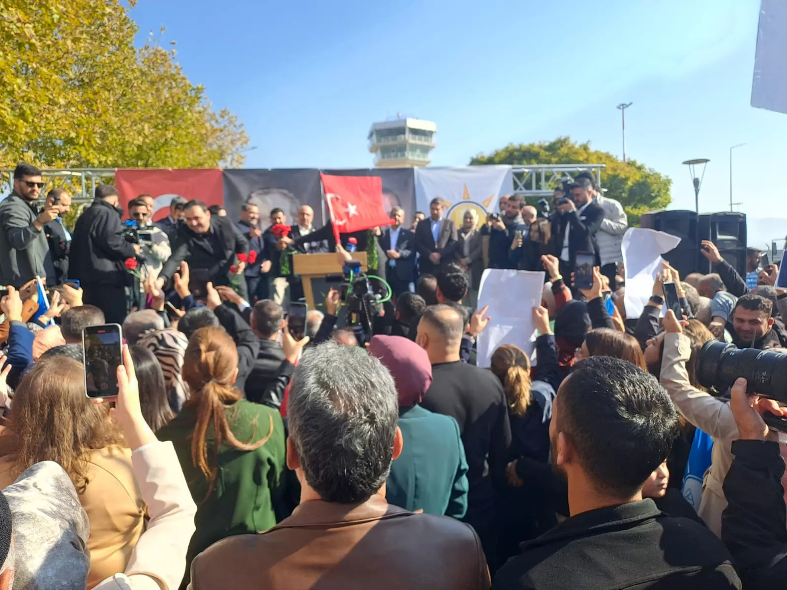 ELAZIĞ DA YENİ İL BAŞKANI COŞKU ILE KARSILANDI